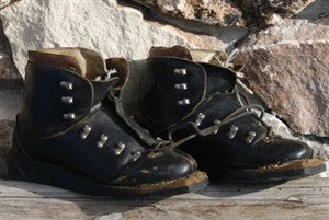 Old School Square Toe Leather Lace Up Ski Boots